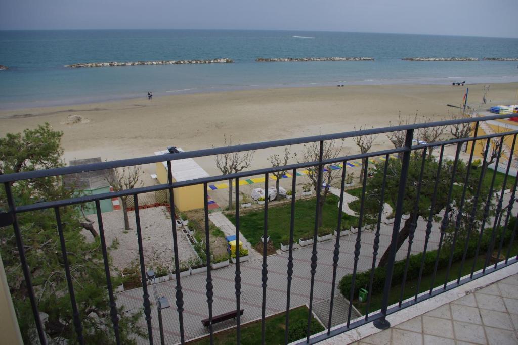 Hotel Capital Cupra Marittima Room photo